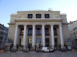 Front facade of Marseille Municipal Opera with classic columns and decorative frieze