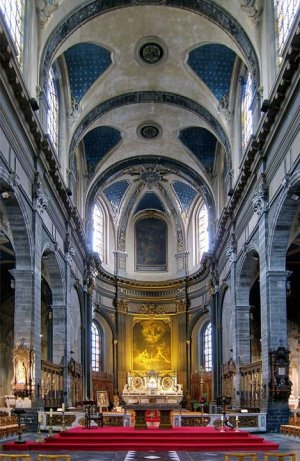 Choir area inside Saint-Étienne Church in Lille