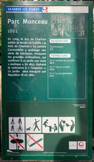 Place name sign for Parc Monceau in Paris