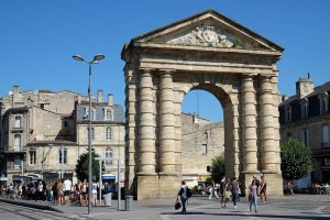 Porte d'Aquitaine arch in Place de la Victoire, Bordeaux, France