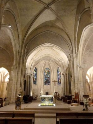 Interior crossing of Saint-Pierre de Montmartre church viewed towards the east