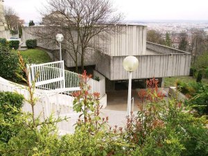Entrance to the Gallo-Roman Museum in Lyon Fourvière with visitors
