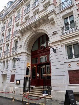 Front facade of Les Bains-Douches building at 7 rue du Bourg-l’Abbé in Paris 3rd arrondissement