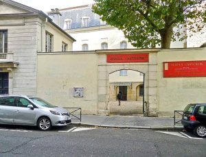 Facade of Schola Cantorum de Paris building on rue St-Jacques