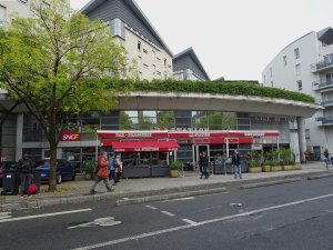 Facade of the travelers building at Gare de Lyon-Vaise train station