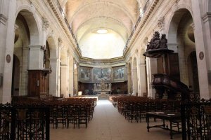 Interior view of Notre-Dame Church in Bordeaux showing architectural details