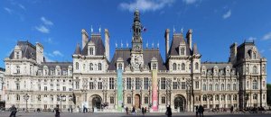 Main façade of the Hôtel de Ville in Paris showing architectural details