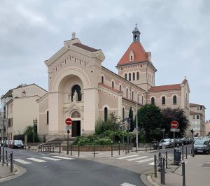 Exterior view of Saint-Augustin Church in Lyon with stone architecture