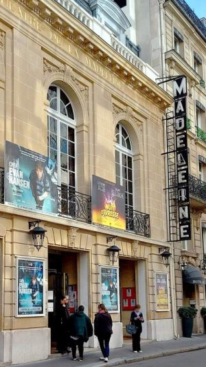 Stage performance of Cher Evan Hansen at Théâtre de la Madeleine