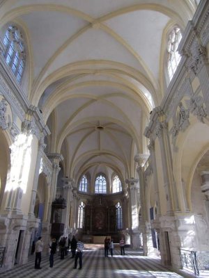 Nave interior of the Chapelle du Lycée Corneille in Rouen with architectural details
