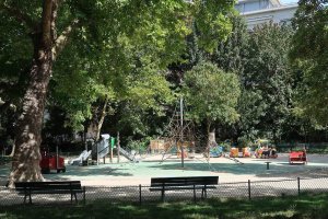 children playing at a playground in Ranelagh Garden Paris 16th arrondissement