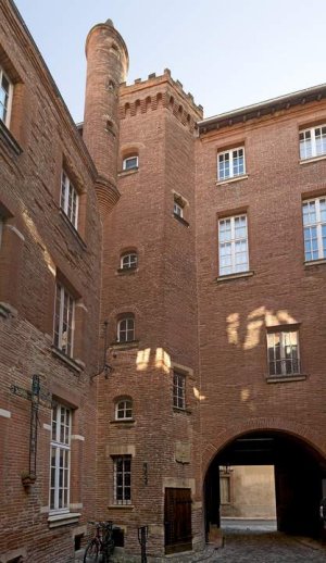 tower in the courtyard of the Paul-Dupuy Museum in Toulouse