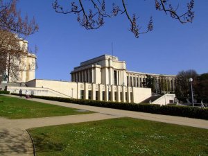 front left section of Chaillot Palace seen from surrounding gardens