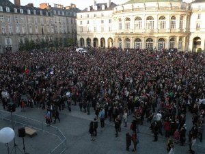 View of Place de la Mairie in Rennes during public gathering for election celebration