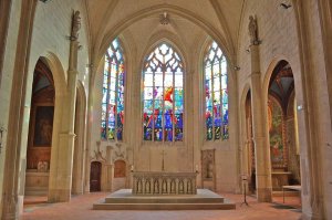 Interior view of the choir area in Chapelle Notre-Dame-de-l'Immaculée-Conception in Nantes