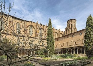 Grand cloister and bell tower of the Augustinian convent in Toulouse