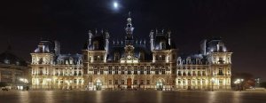 Illuminated facade of Hôtel de Ville in Paris at night