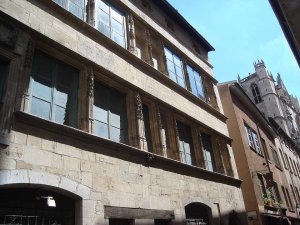 Front view of the Maison du Chamarier, a historic building in Lyon