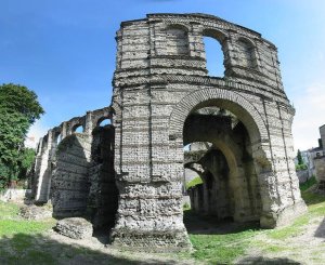 Panoramic view of the ruins of Palais Galien amphitheatre in Bordeaux