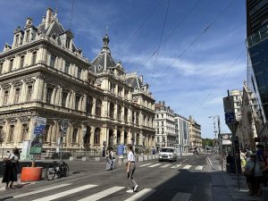 wide view of Place des Cordeliers city square in Lyon