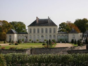 Grand-Blottereau castle in Nantes surrounded by greenery