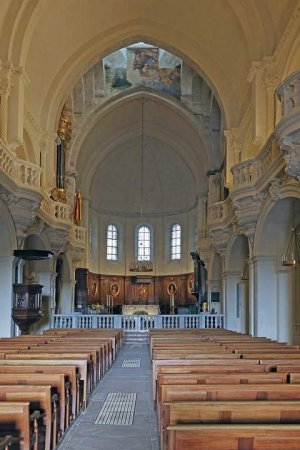 Interior view of Avignon Cathedral showcasing Romanesque architecture from the 12th century