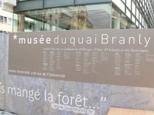Place name sign for Musée du quai Branly in Paris
