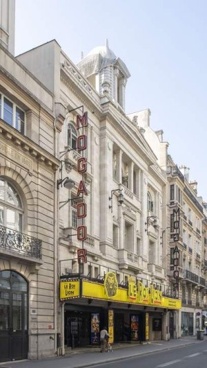 Exterior view of Théâtre Mogador in Paris showing architectural details