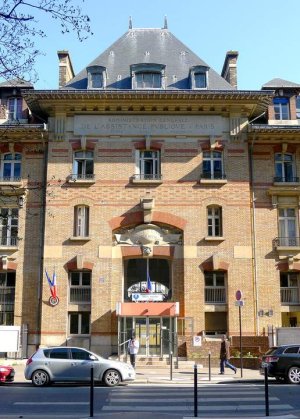 Exterior view of Cochin Hospital on Rue du Faubourg-Saint-Jacques in Paris