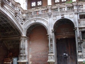 View of the first courtyard of Hôtel de Bernuy at Lycée Fermat