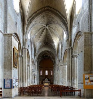 Interior view of the nave of the Church of the Holy Cross in Bordeaux