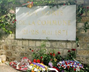 Stone wall memorial for the Paris Commune in Père Lachaise Cemetery