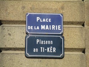 Street signs indicating Place de la Mairie in Rennes