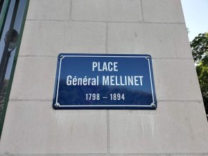 Street name plaque for Place Général Mellinet in Nantes