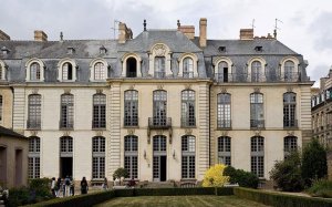 Facade of Hôtel de Blossac, a historic mansion in Rennes